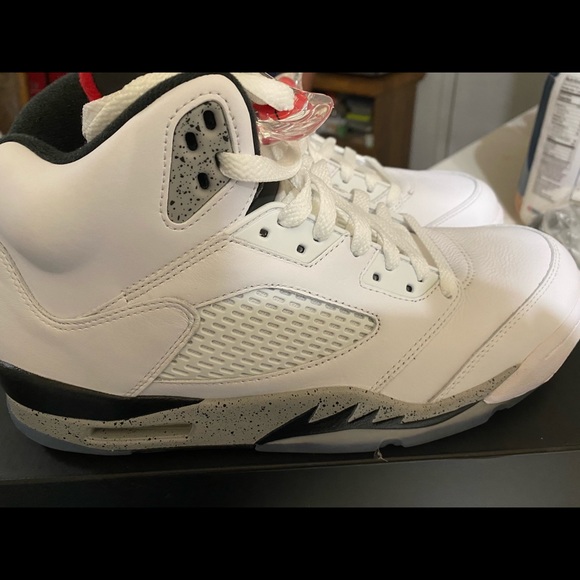 Jordan Retro 5 “White Cement” Size 10 Dead Stock - Picture 5 of 6